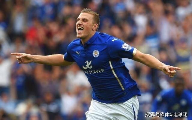 传奇！35岁重返世界杯，两大英超金靴成其替补，荣膺两队射手王