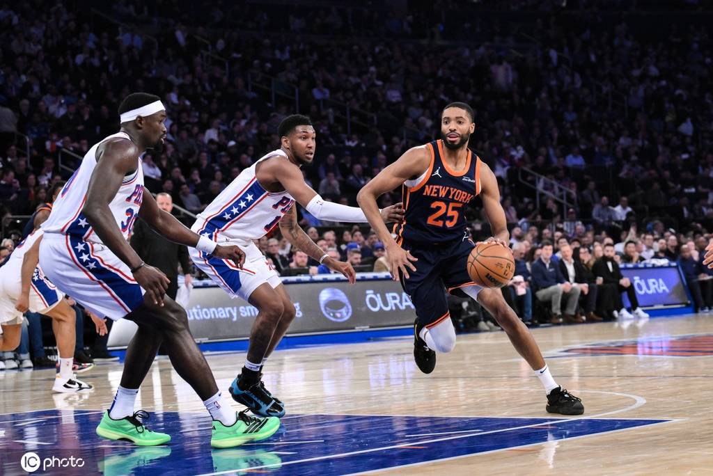 阿奴诺比27分罗宾逊14+14 尼克斯送76人9连败