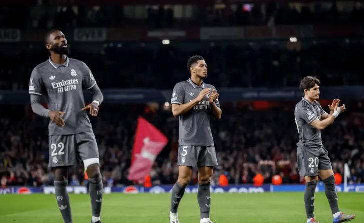 皇马信心满满，欲逆转阿森纳！球迷：0冠被看不起