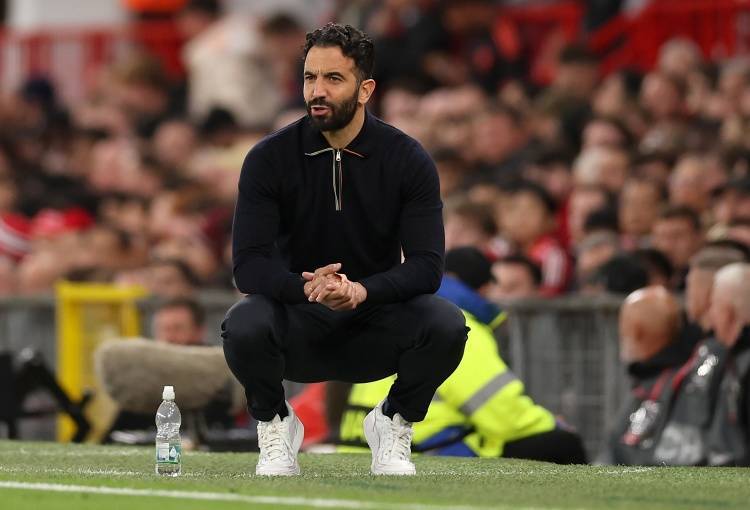 talkSPORT：曼联仍将在夏窗支持阿莫林 马奎尔&amp;B费不满高层